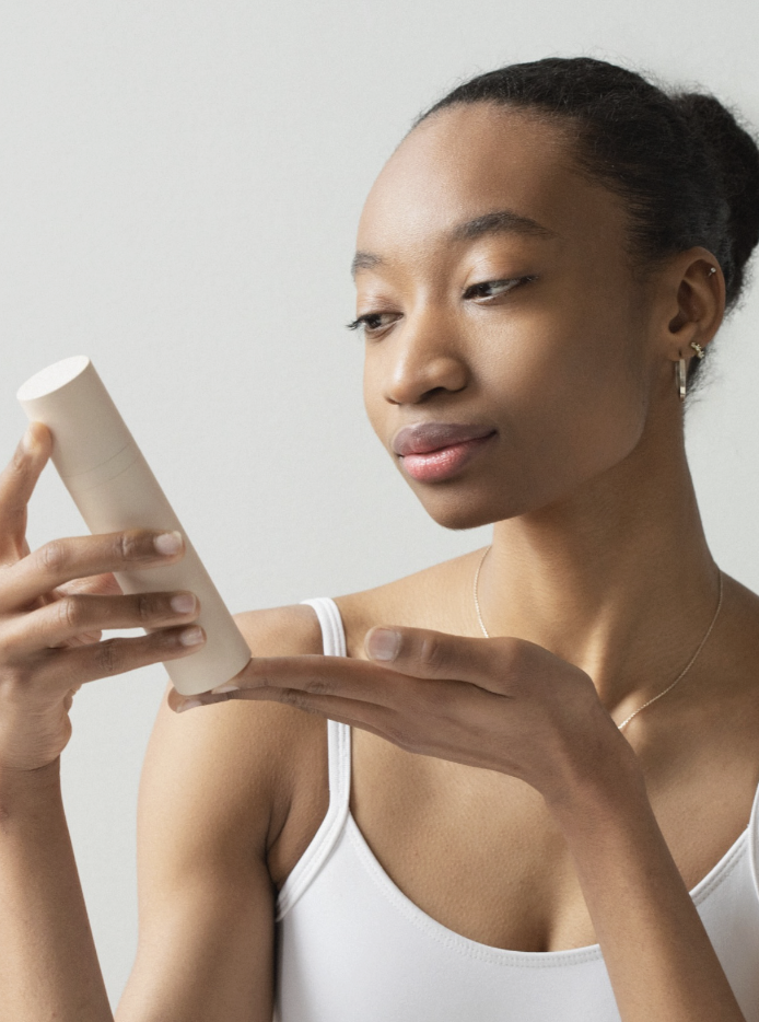 Model Nicia John for Jolimay Biomolecular